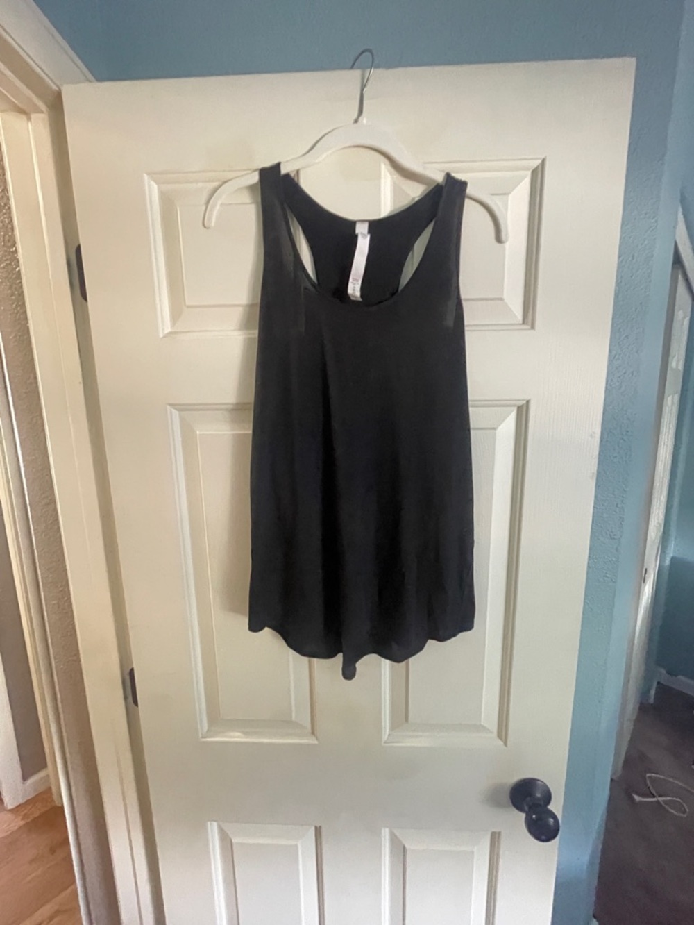 Lululemon size 6 tank black